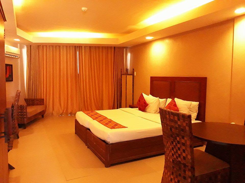 The Palms Of Boracay Hotel Balabag  Buitenkant foto