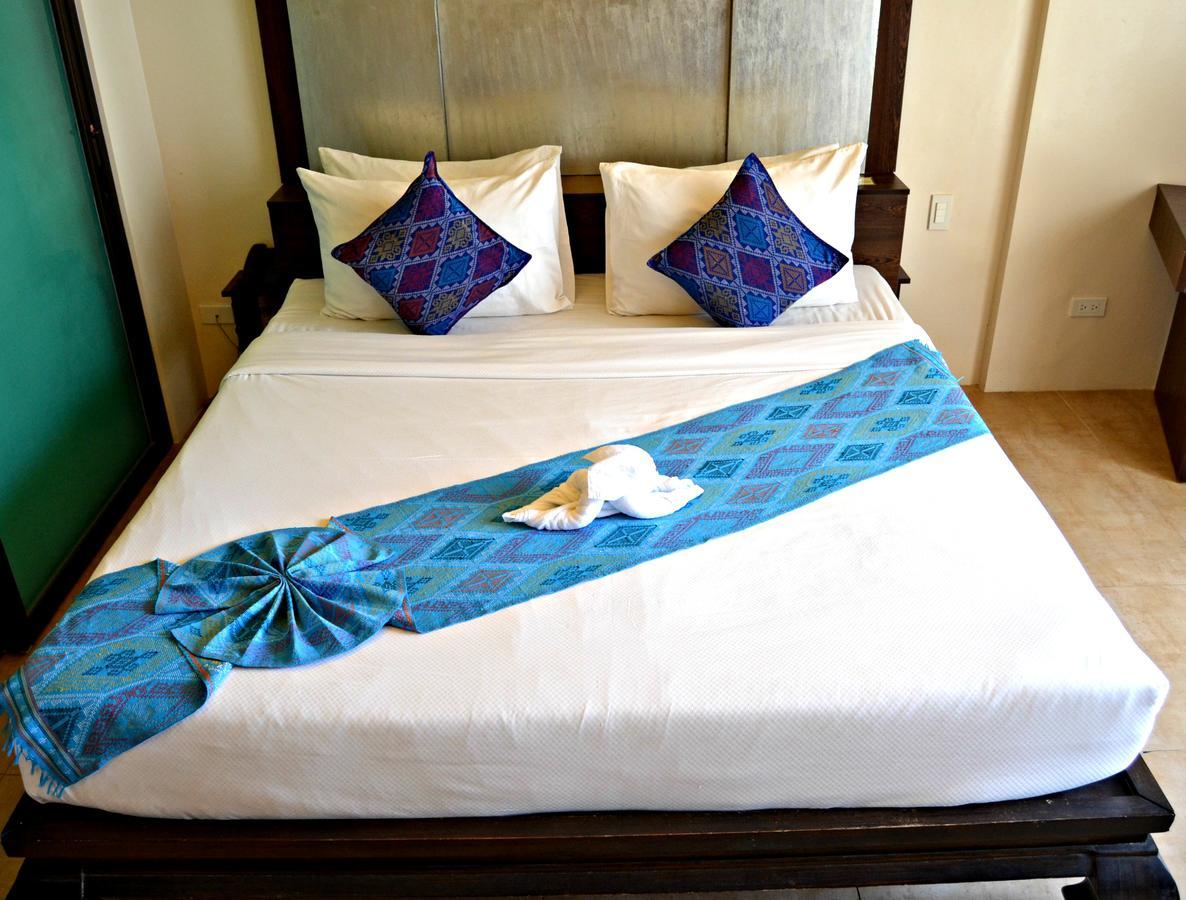 The Palms Of Boracay Hotel Balabag  Buitenkant foto